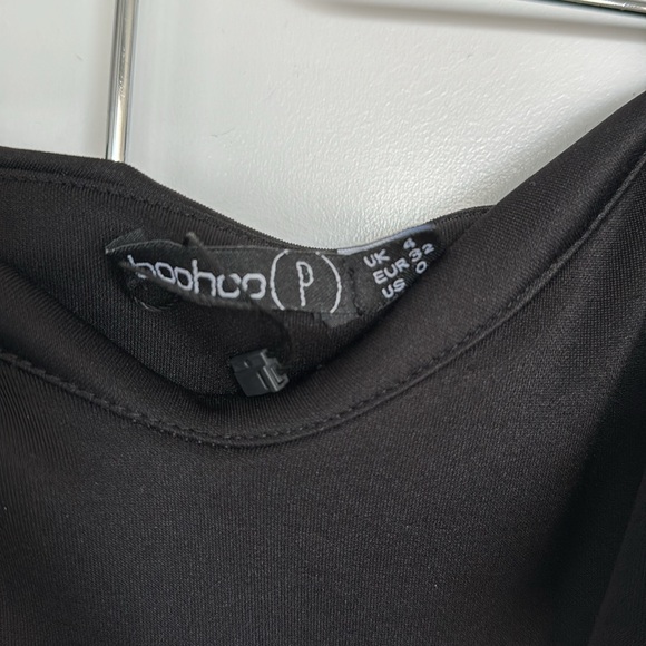 Boohoo petite Off the Shoulder Dress in Black - Picture 3 of 3